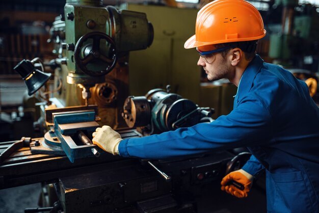Usinagem CNC e Engenharia Reversa na Fastec, Mecânico de Torno CNC, Elétrica de Torno CNC, Eletrônico de Torno CNC, Diagnóstico de Torno CNC, Software de Torno CNC, Elétrica de Torno CNC